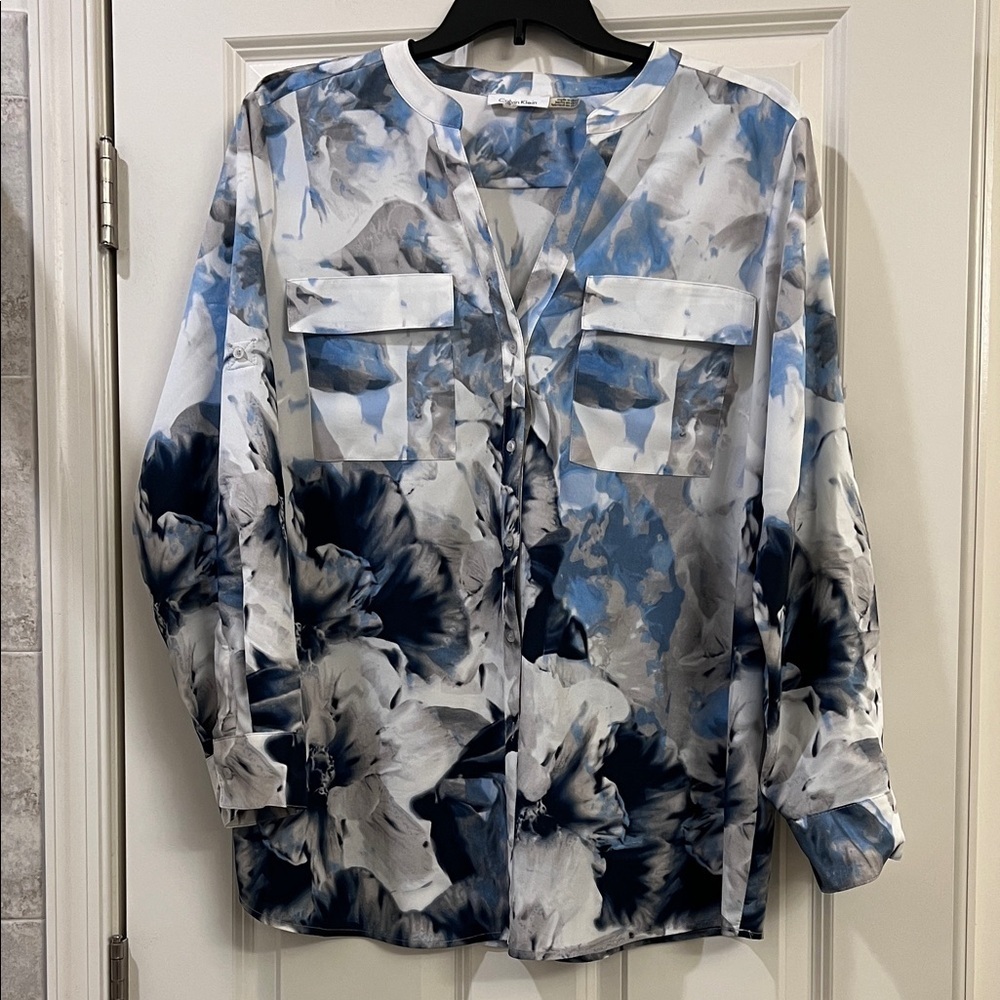 Calvin Klein Blue and Gray Patterned Top